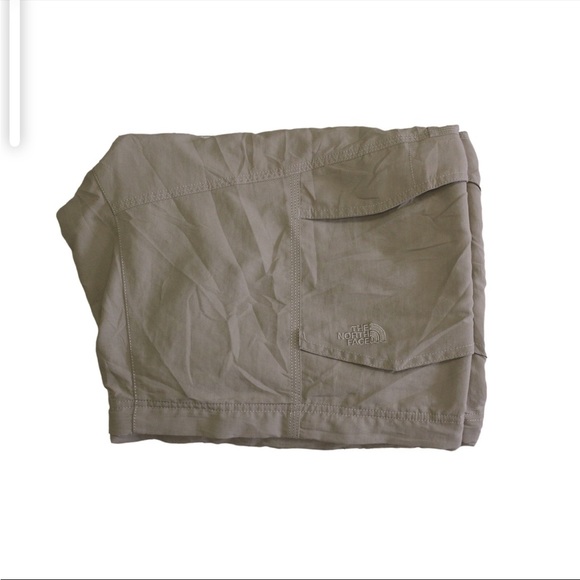 The North Face Cargos/Shorts - Picture 8 of 8